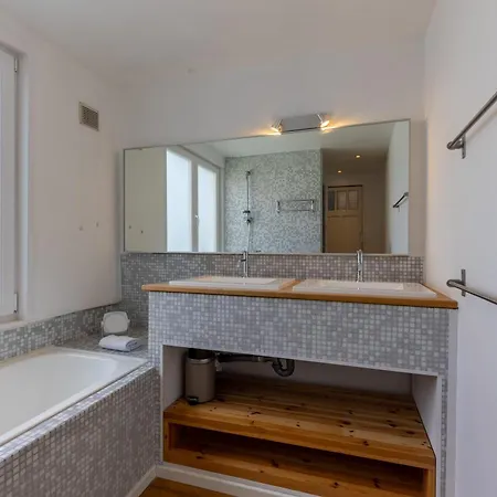 Huswell - Relaxing With Private Sauna Villa Oostende